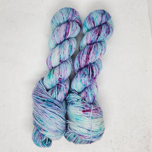 Load image into Gallery viewer, Fresh Laundry Yarn DYED TO ORDER